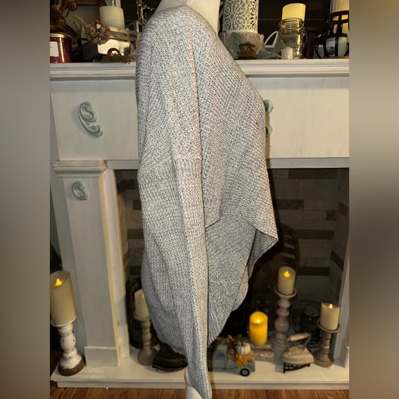 ASTR Women’s Wrap Cross Over Knit Sweater Pullover Gray Sz Large. GUC - Picture 4 of 8
